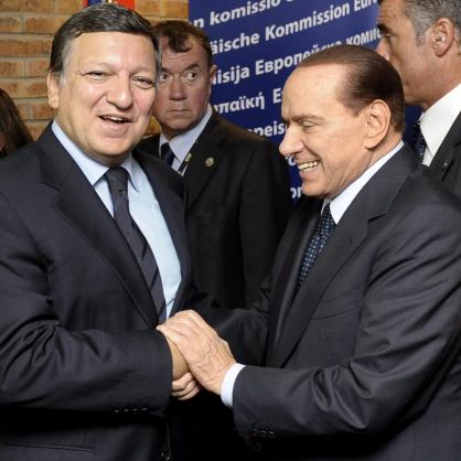 Барозу се срещна с италианския премиер Силвио Берлускони в Страсбург. Днес Италия гласува своя план за икономии