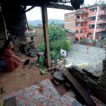 Десетки загинаха при земетресение в Индия, Непал и Тибет