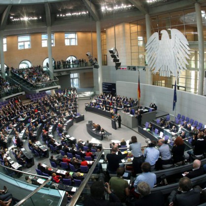 Долната камара на парламента - Бундестагът, гласува спасителния план за еврозоната