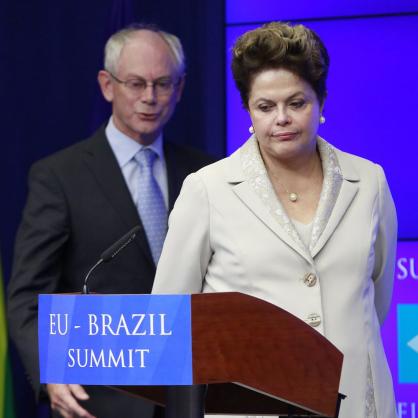 Президента на ЕС Херман ван Ромпой и президентът на Бразилия - Дилма Русев