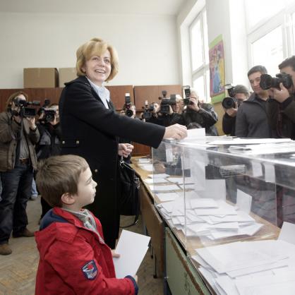 Йорданка Фандъкова гласува в 47 СОУ 