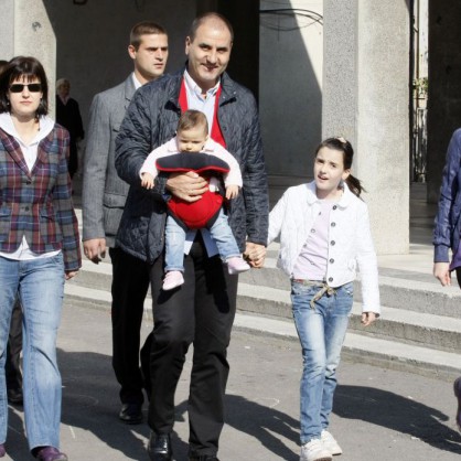 Семейството на Цветан Цветанов гласува на балотажа
