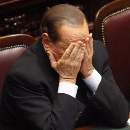 Силвио Берлускони отрича слуховете, че подава оставка като премиер на Италия
