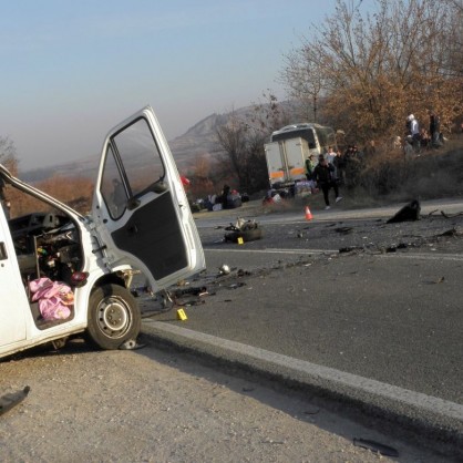 Катастрофа на микробус и автобус с пътници край Благоевград