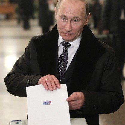 Путин гласува на парламентарните избори