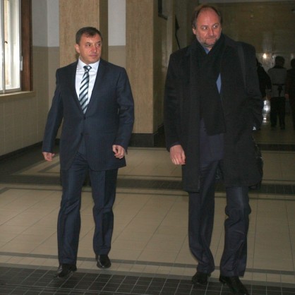 Алексей Петров с адвоката си Васил Василев
