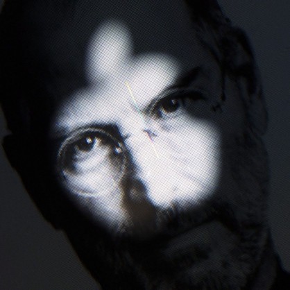 На 56 години почина съоснователят на ”Епъл” Стив Джобс