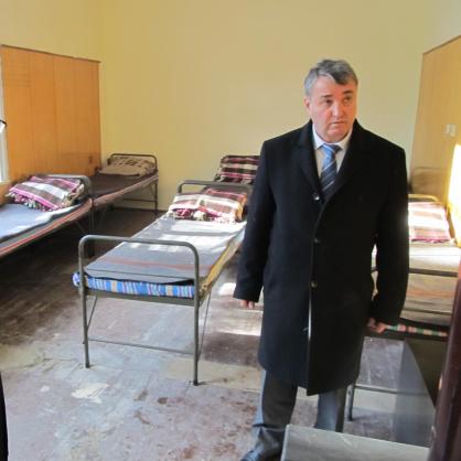 Зимен център за временно настаняване на хора без подслон бе открит днес в Русе