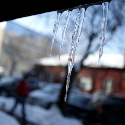 Лед и минусови температури се очакват идните дни в страната