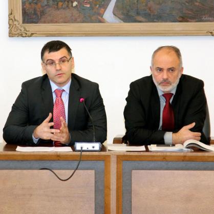 Симеон Дянков и Тотю Младенов на заседание на Тристранния съвет