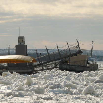 Ледени блокове отнесоха пристанището в Силистра