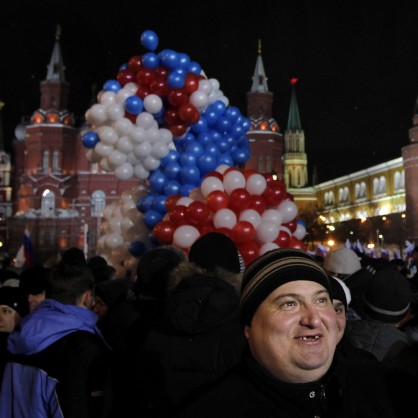 Привърженици на Владимир Путин се събраха на митинг на Манежния площад в Москва