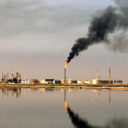 Нефтена рафинерия в Ирак