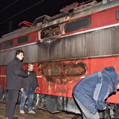 Влак по линията Видин-София се запали, няма пострадали