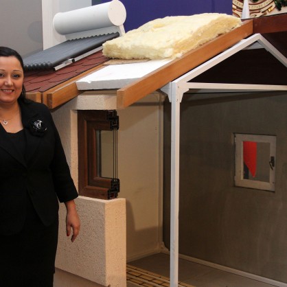 Лиляна Павлова представи проект за енергийно обновяване на българските домове