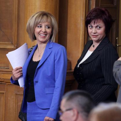 Извънредно заседание на парламента - Мая Манолова и Корнелия Нинова