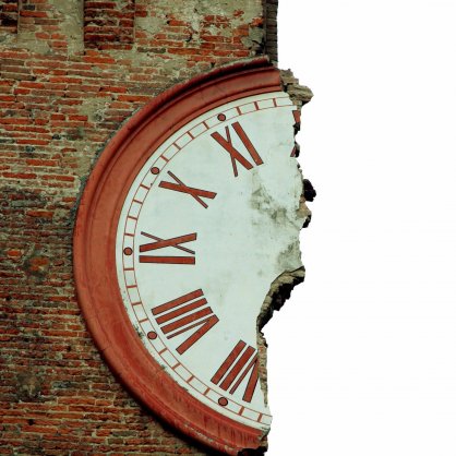 Часовниковата кула във Финале Емилия бе разрушена от земетресението в Италия