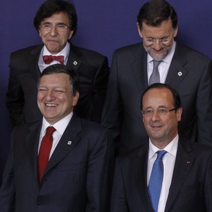 Премиерите на Белгия, Испания се шегуват заедно с Барозу и френския президент Франсоа Оланд