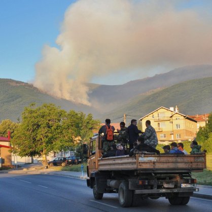 Камион с доброволци заминава за гасене на пожара на Витоша