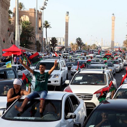 Либийци празнуват след гласуването