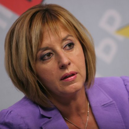 Мая Манолова - депутат от БСП