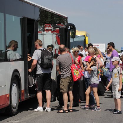 Автобус с туристи