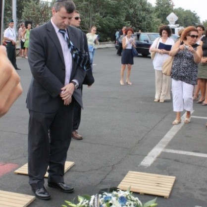 възпоменателна церемония в памет на жертвите на бургаското летище