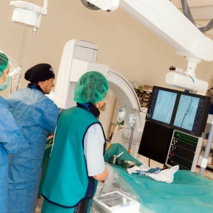 Безкръвна операция на бременна жена с мозъчна малформация в болница 