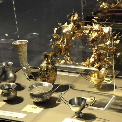 Експонати - реплики от Рогозенското съкровище