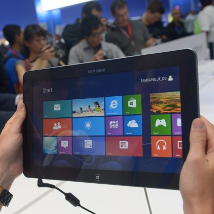 Таблет Samsung ATIV smart PC с Windows 8