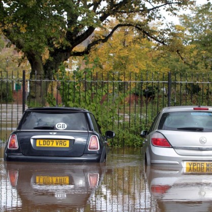 Наводнения във Великобритания