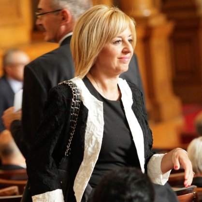 Заседание на парламента - Мая Манолова
