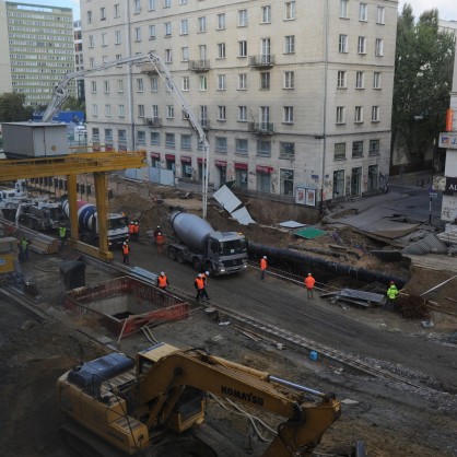Улица в центъра на Варшава частично пропадна при строеж на