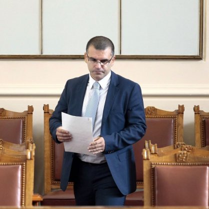 Министърът на финансите Симеон Дянков в парламента