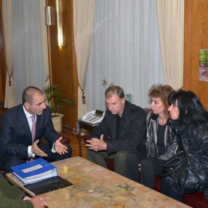 Министърът на вътрешните работи Цветан Цветанов се срещна с родителите на 25-годишната Ивелина Георгиева, която бе застреляна от полицая Иво Маринов