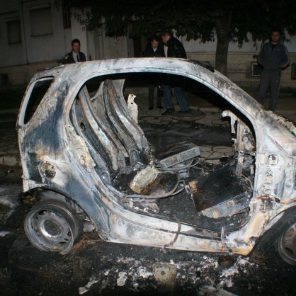Изгоряла кола в Казанлък