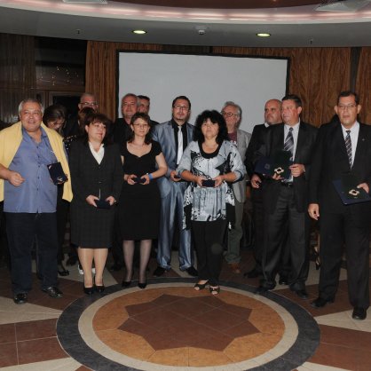Наградени лекари в Бургас със значка 