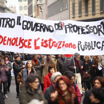 Сблъсъци между протестиращи и полицаи са избухнали и в италиански градове