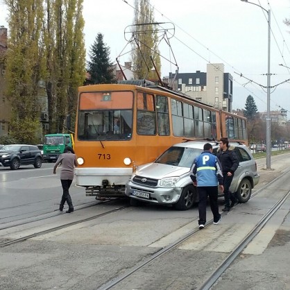 Катастрофа с трамвай № 6 в близост до „София сити център”