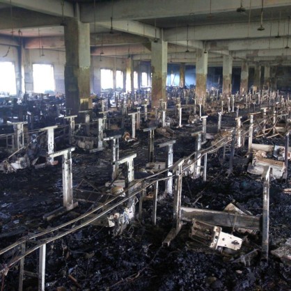 Пожар във фабрика за облекло в Бангладеш