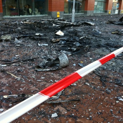 Тази сутрин продължава почистването на отломките от пожара в мола на бул. 