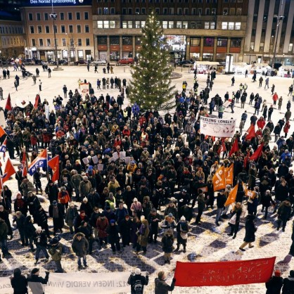 Протестен марш в Осло срещу присъждането на Нобеловата награда за мир на ЕС