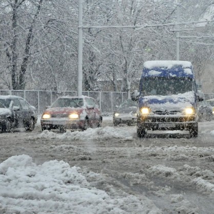 Сняг засипа Хасково и региона