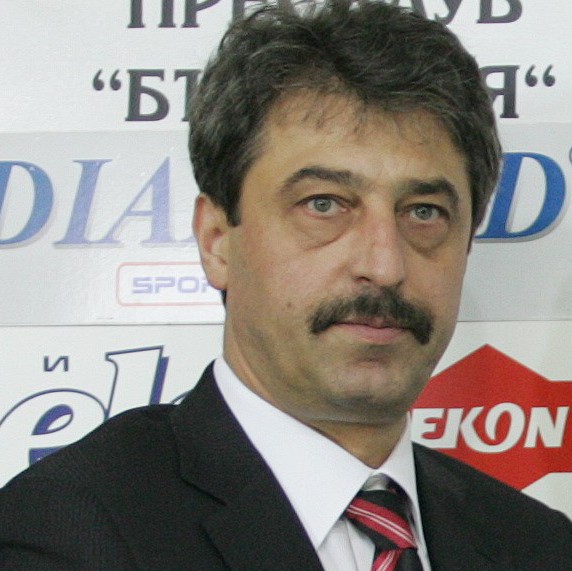 Цветан Василев е с отнет паспорт в Белград