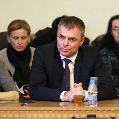 Просветният министър Сергей Игнатов пред парламентарната комисия по образование за научния фонд