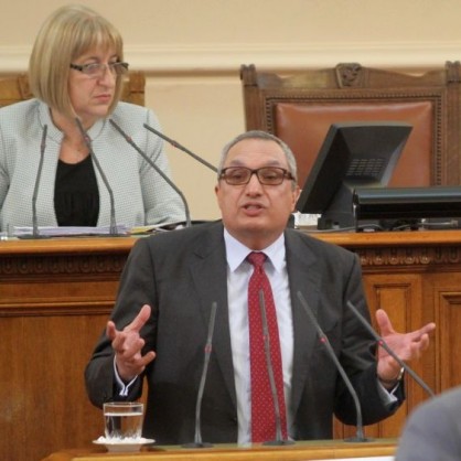 Лидерът на ДСБ Иван Костов по време на парламентарен контрол