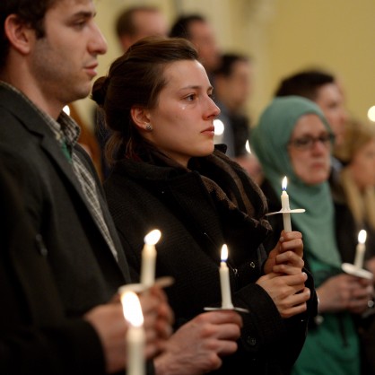 Америка скърби за жертвите на взривовете в Бостън