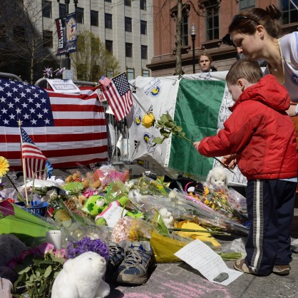 Мемориал за жертвите в Бостън
