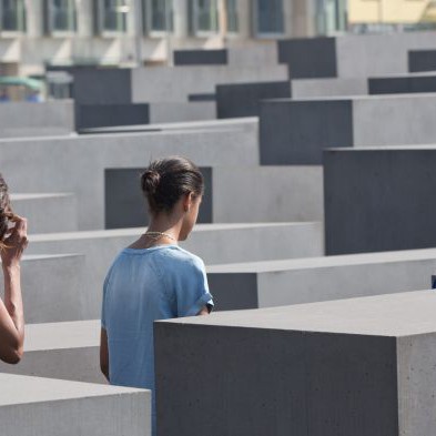 Мишел, Малия и Саша посетиха Мемориала на жертвите на Холокоста
