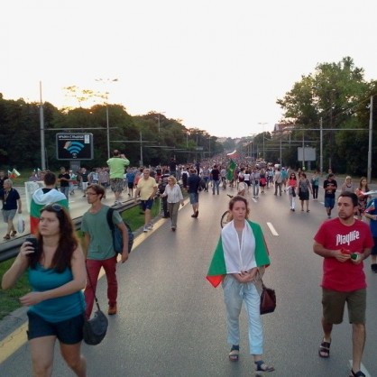 Хиляди протестиращи отново блокираха движението по Цариградско шосе